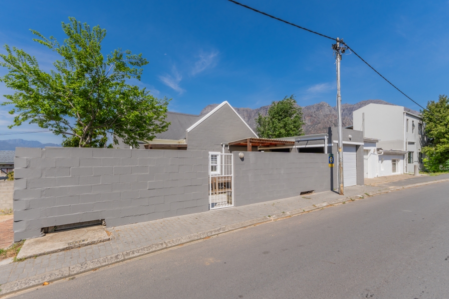 3 Bedroom Property for Sale in Pniel Western Cape